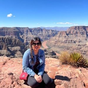 Meet your Posher, Tuyen